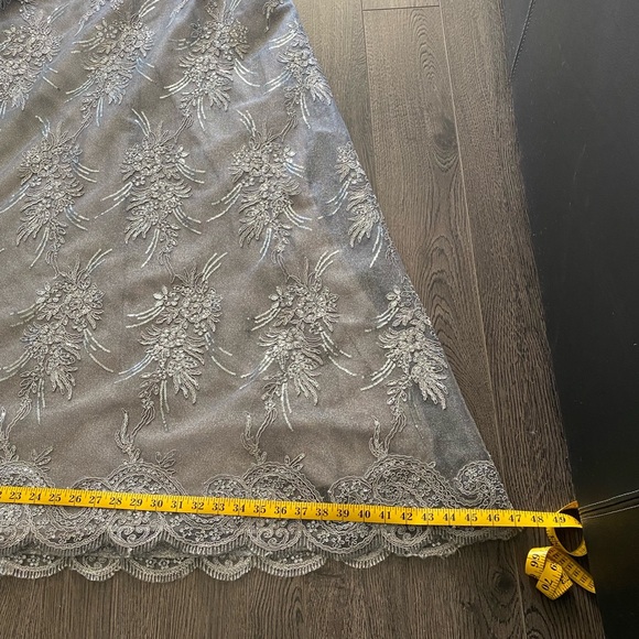 Teri Jon grey sequined long sleeve gown like new size 6 - Picture 8 of 15